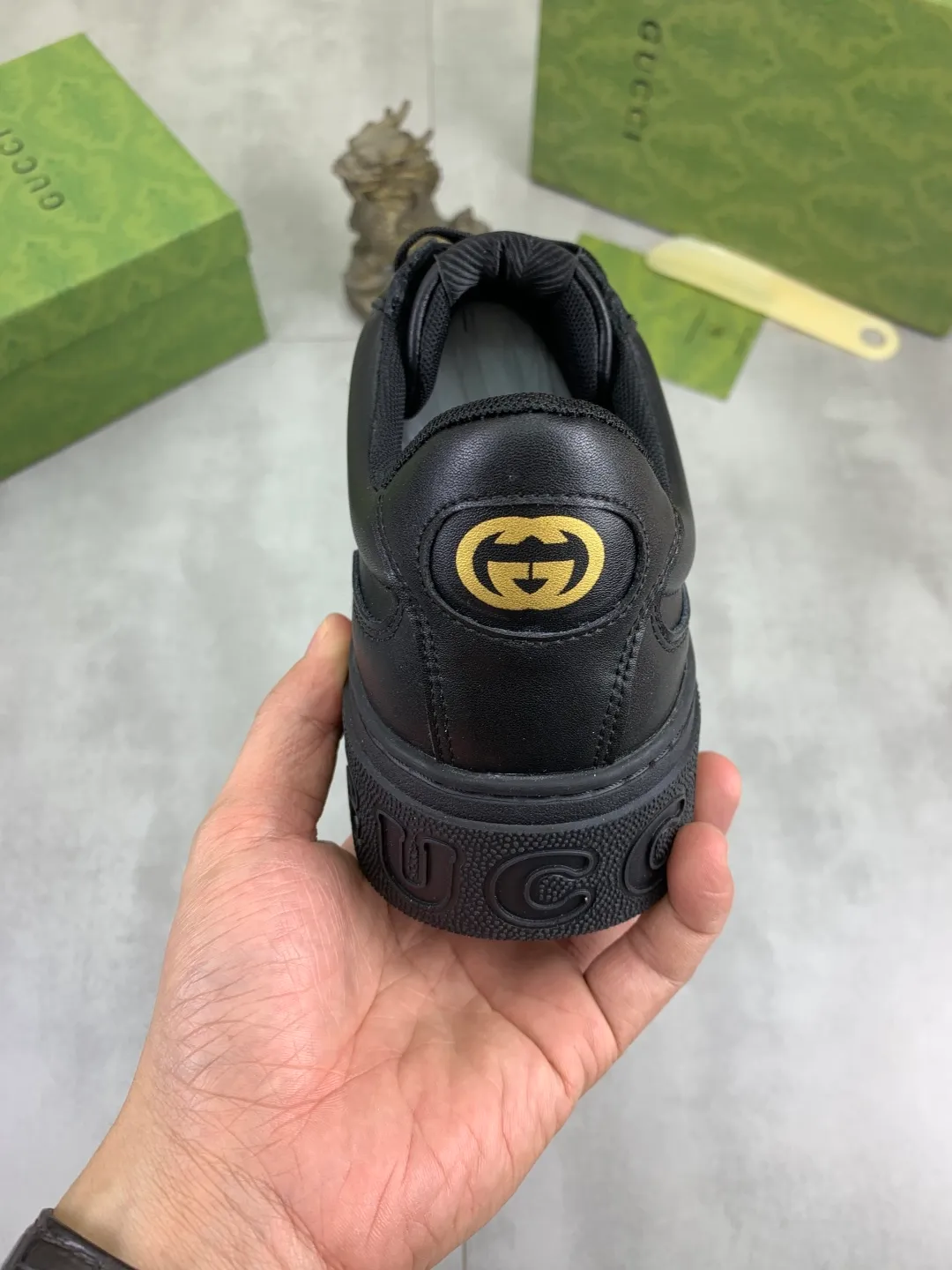 Men's shoes 💰P400💰【New model】 🆘 The latest model from Gucci official website 🎁 Classic casual and fashionable men's shoes 👟 Hot model 💥 Simple and elegant style, exclusive for trendy men. Unique latest brand elements from the official website 👑 Original Gucci decoration, fashionable and generous, made of original soft calfskin fabric ➕ Comfortable soft pigskin lining ✅Wear-resistant rubber outsole specified on the official website_Full elasticity, classic model taken in real life🎬Color: 5️⃣colors available😍Number: 38-44 (45 46 customized)
